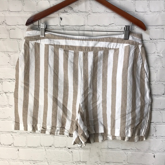 A New Day Striped Tan and White Women Shorts L - Picture 1 of 7